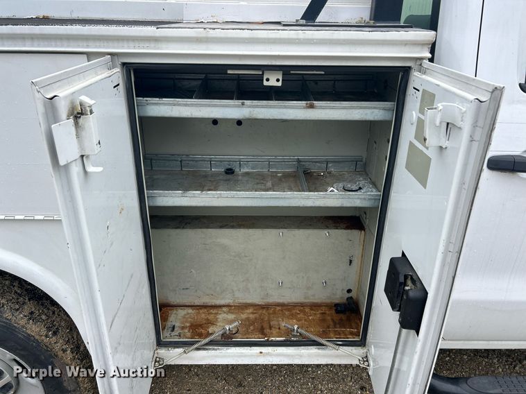 image for item EK8013 2015 Chevrolet Silverado 2500 Double Cab utility bed pickup truck