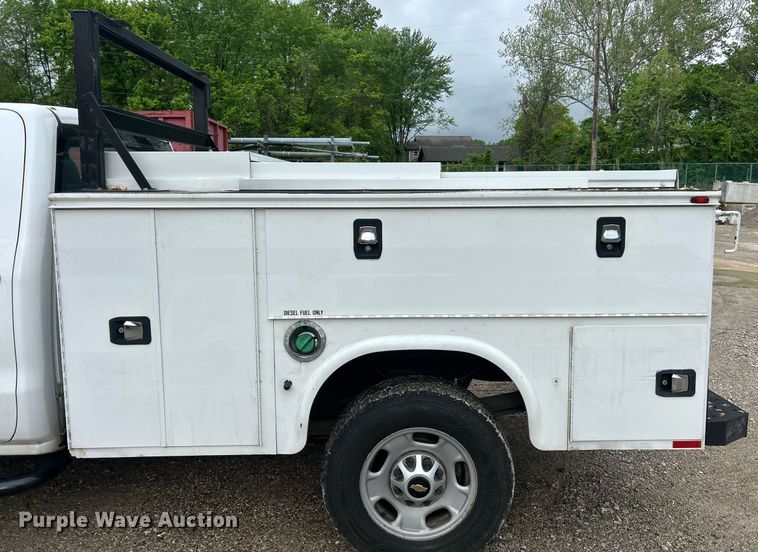 image for item EK8013 2015 Chevrolet Silverado 2500 Double Cab utility bed pickup truck