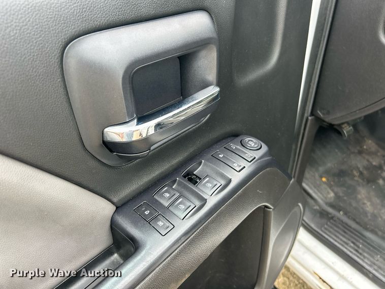 image for item EK8013 2015 Chevrolet Silverado 2500 Double Cab utility bed pickup truck