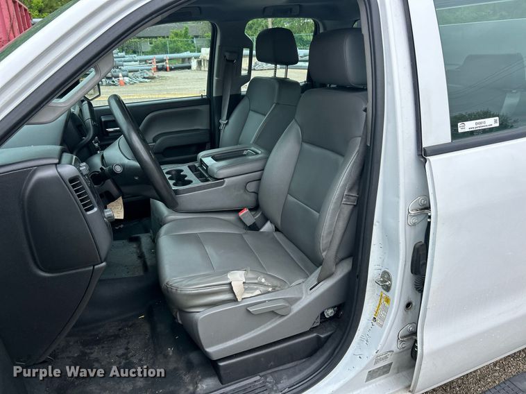 image for item EK8013 2015 Chevrolet Silverado 2500 Double Cab utility bed pickup truck