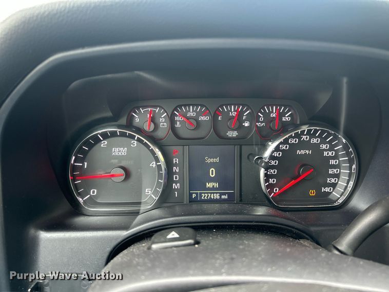 image for item EK8013 2015 Chevrolet Silverado 2500 Double Cab utility bed pickup truck