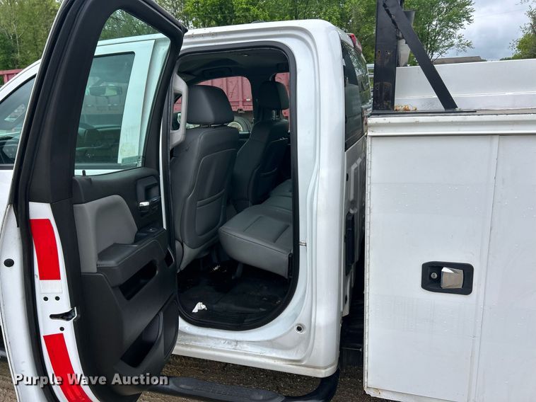 image for item EK8013 2015 Chevrolet Silverado 2500 Double Cab utility bed pickup truck