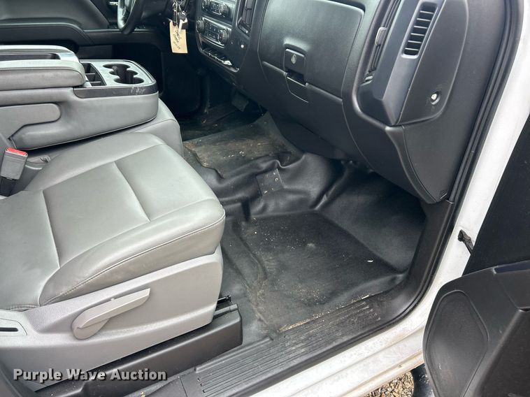 image for item EK8013 2015 Chevrolet Silverado 2500 Double Cab utility bed pickup truck