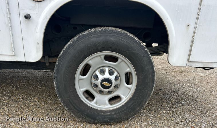 image for item EK8013 2015 Chevrolet Silverado 2500 Double Cab utility bed pickup truck