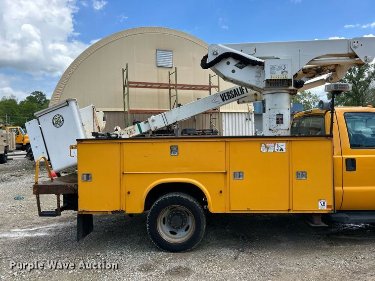 image for item EK8015 2009 Ford F550 Super Duty XL bucket truck
