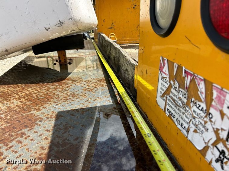 image for item EK8015 2009 Ford F550 Super Duty XL bucket truck