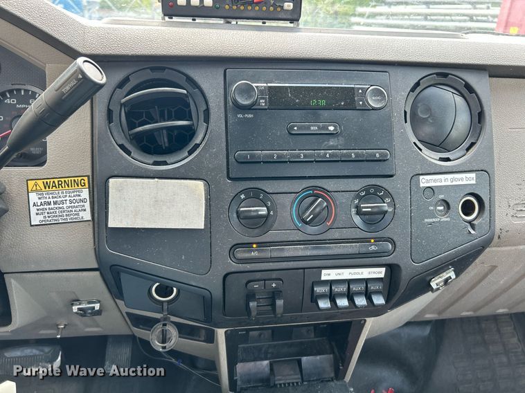 image for item EK8015 2009 Ford F550 Super Duty XL bucket truck