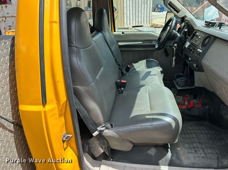 image for item EK8015 2009 Ford F550 Super Duty XL bucket truck