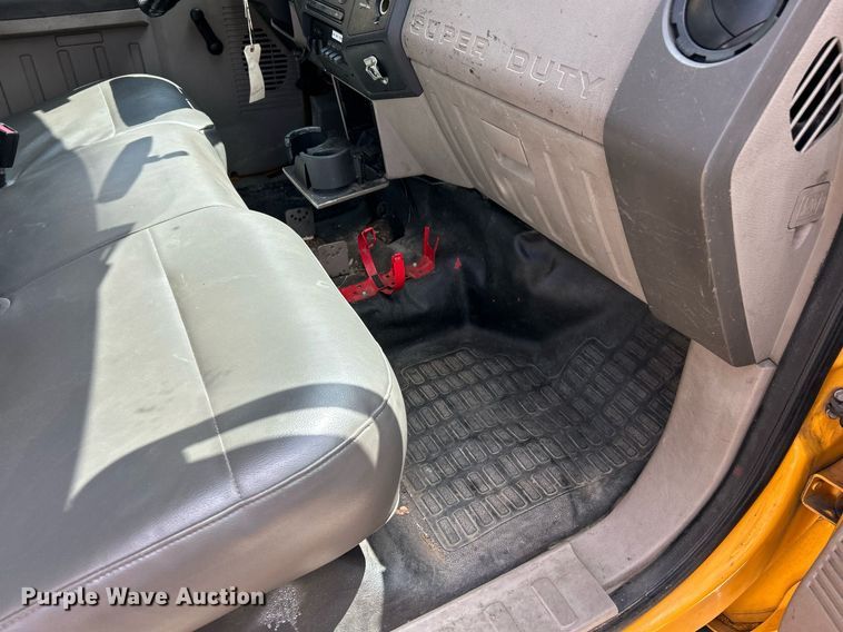 image for item EK8015 2009 Ford F550 Super Duty XL bucket truck