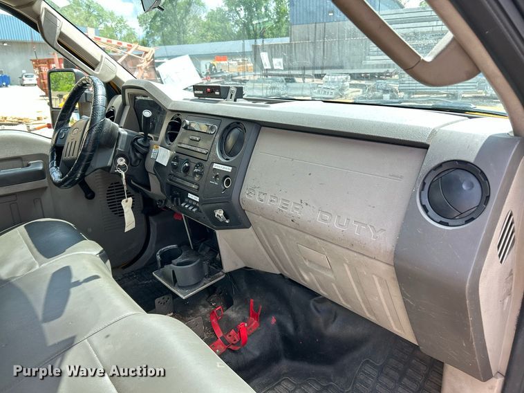 image for item EK8015 2009 Ford F550 Super Duty XL bucket truck
