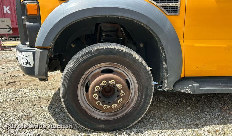image for item EK8015 2009 Ford F550 Super Duty XL bucket truck