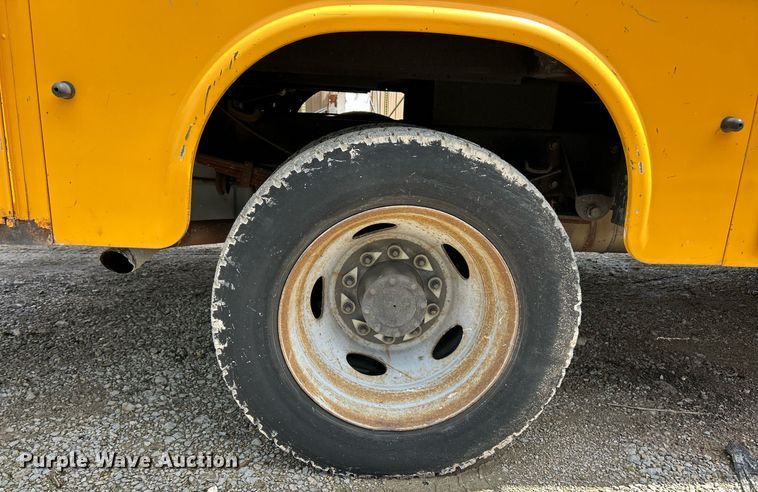 image for item EK8015 2009 Ford F550 Super Duty XL bucket truck