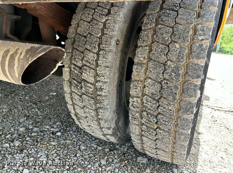 image for item EK8015 2009 Ford F550 Super Duty XL bucket truck