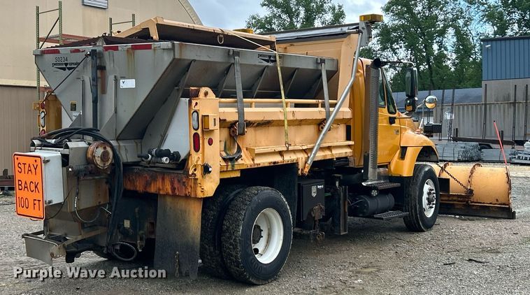 image for item EK8016 2006 International SA525 dump truck