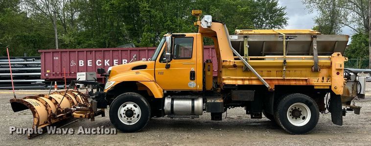 image for item EK8016 2006 International SA525 dump truck