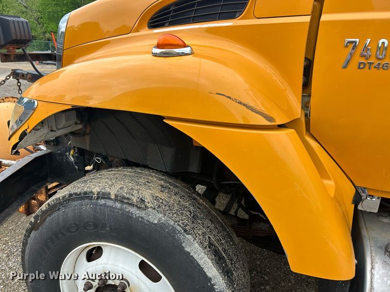 image for item EK8016 2006 International SA525 dump truck