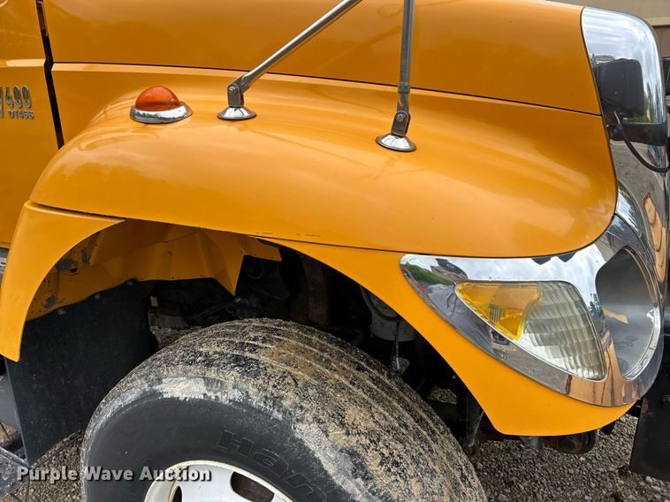 image for item EK8016 2006 International SA525 dump truck