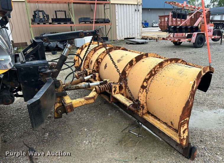 image for item EK8016 2006 International SA525 dump truck