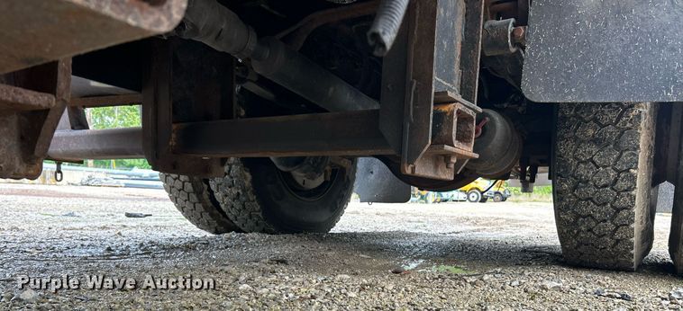 image for item EK8016 2006 International SA525 dump truck