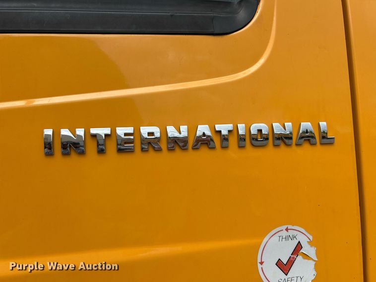 image for item EK8016 2006 International SA525 dump truck