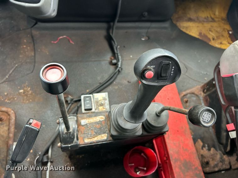 image for item EK8016 2006 International SA525 dump truck