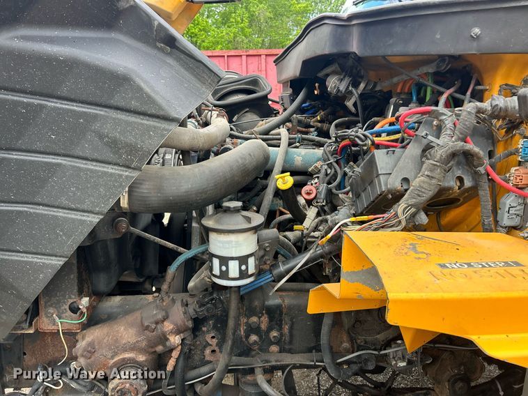 image for item EK8016 2006 International SA525 dump truck