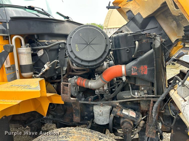 image for item EK8016 2006 International SA525 dump truck