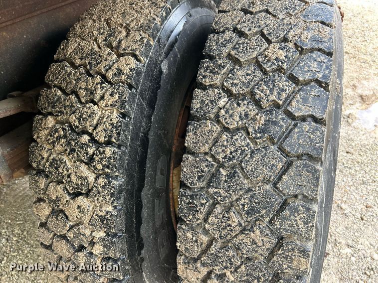 image for item EK8016 2006 International SA525 dump truck