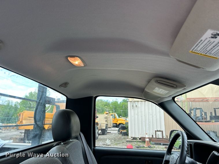 image for item EK8022 2005 Chevrolet Silverado 1500 pickup truck