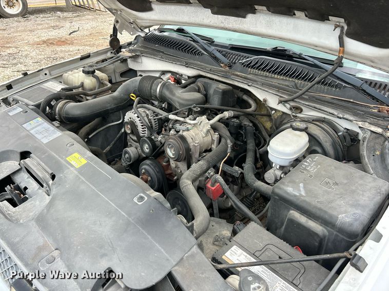 image for item EK8022 2005 Chevrolet Silverado 1500 pickup truck