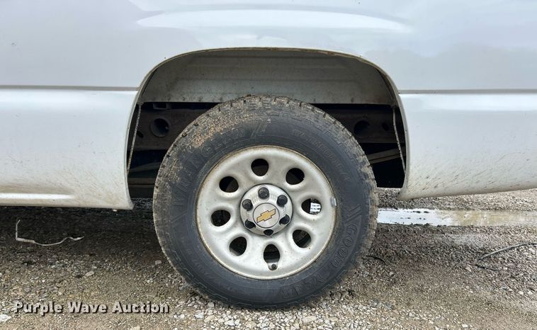 image for item EK8022 2005 Chevrolet Silverado 1500 pickup truck