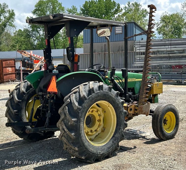 image for item EK8023 2003 John Deere 5220 tractor