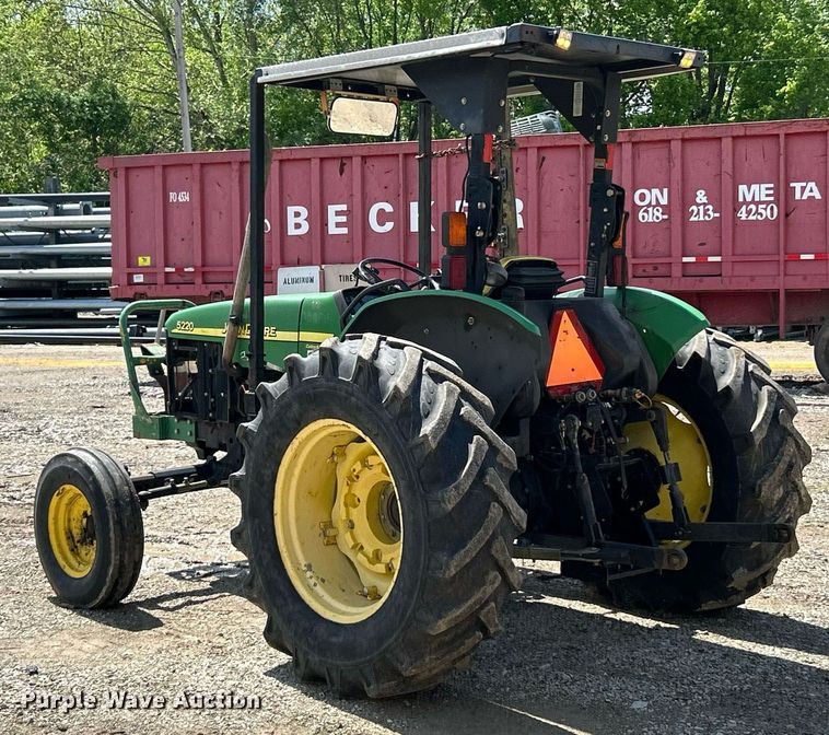 image for item EK8023 2003 John Deere 5220 tractor