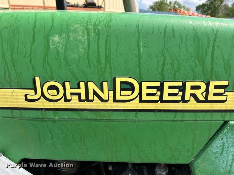 image for item EK8023 2003 John Deere 5220 tractor