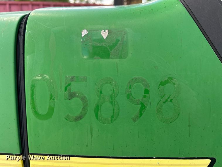 image for item EK8023 2003 John Deere 5220 tractor