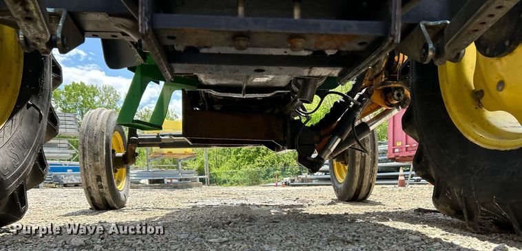 image for item EK8023 2003 John Deere 5220 tractor