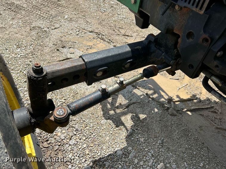 image for item EK8023 2003 John Deere 5220 tractor