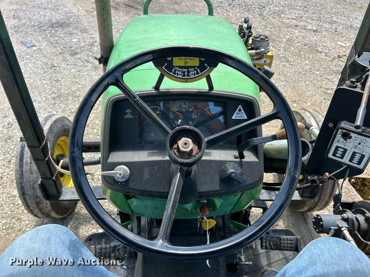image for item EK8023 2003 John Deere 5220 tractor