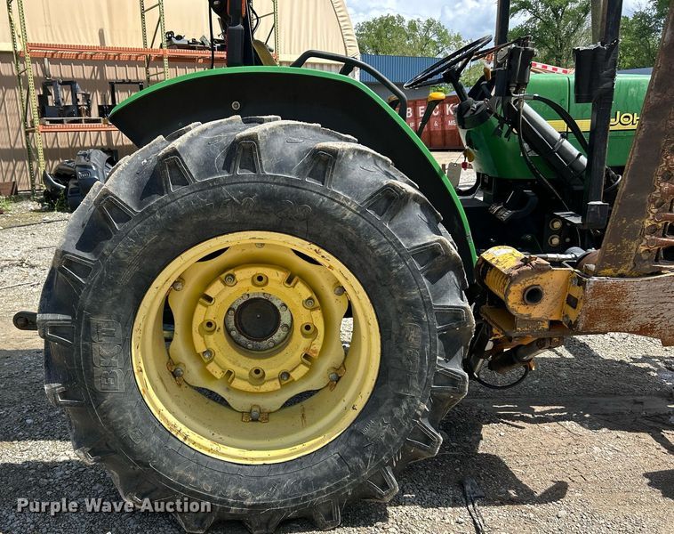 image for item EK8023 2003 John Deere 5220 tractor