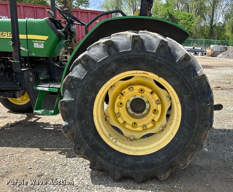 image for item EK8023 2003 John Deere 5220 tractor