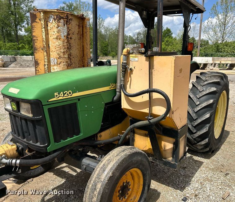 image for item EK8024 2004 John Deere 5420 tractor