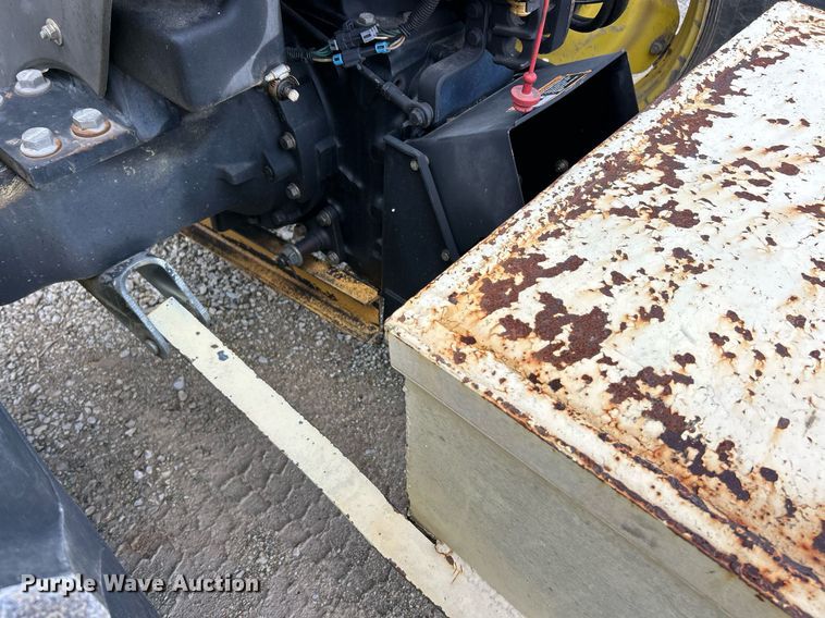 image for item EK8024 2004 John Deere 5420 tractor