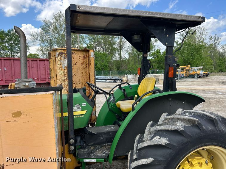 image for item EK8024 2004 John Deere 5420 tractor