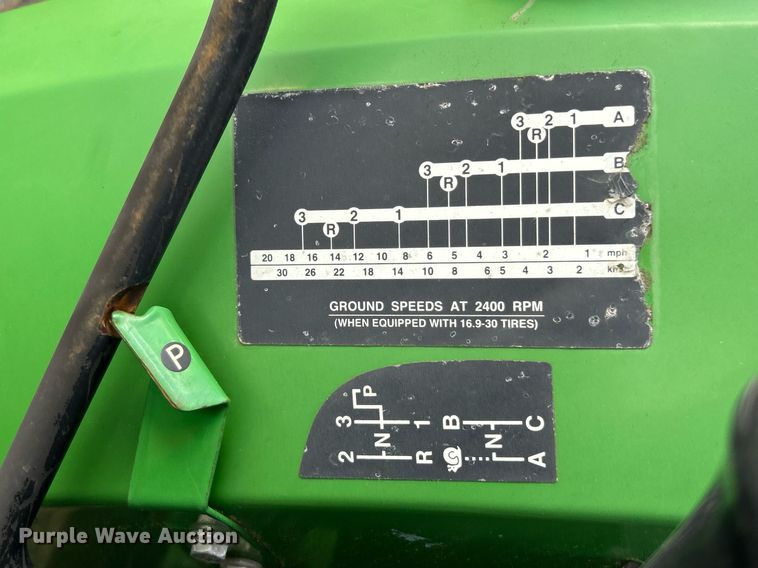 image for item EK8024 2004 John Deere 5420 tractor