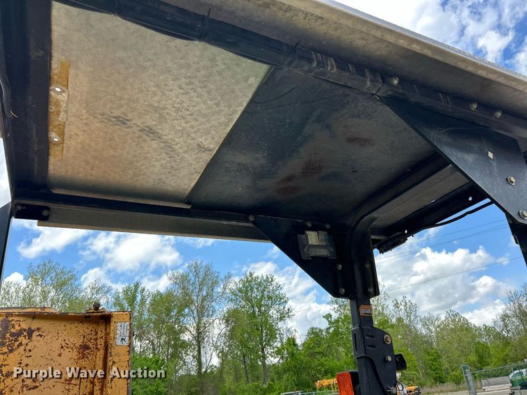 image for item EK8024 2004 John Deere 5420 tractor