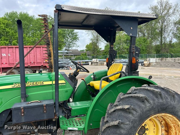 image for item EK8025 2005 John Deere 5325 tractor