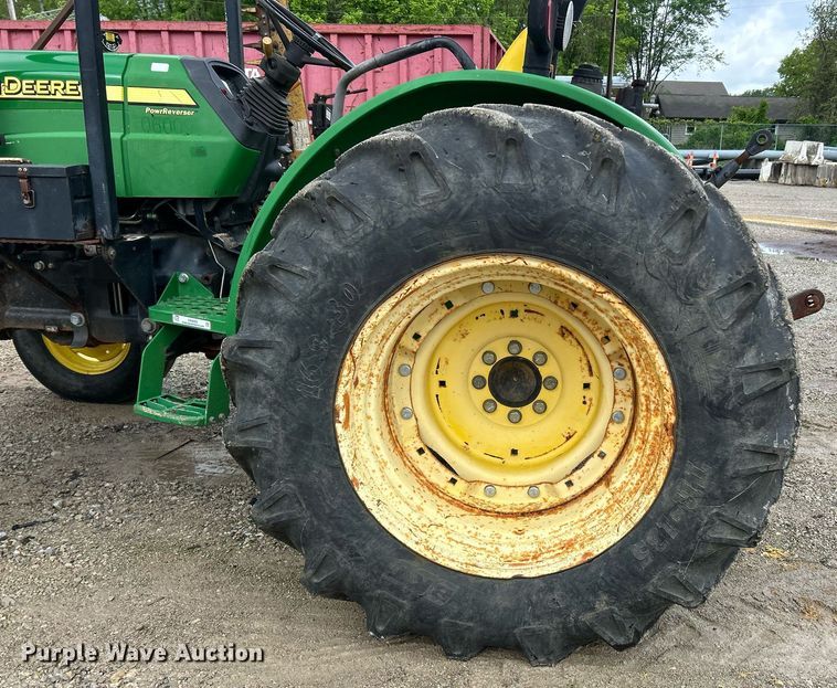 image for item EK8025 2005 John Deere 5325 tractor