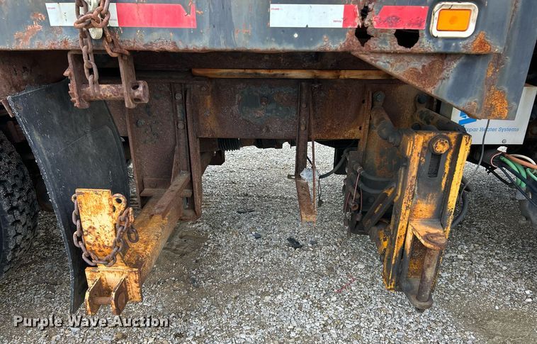 image for item EK8026 2003 International 7400 flatbed truck