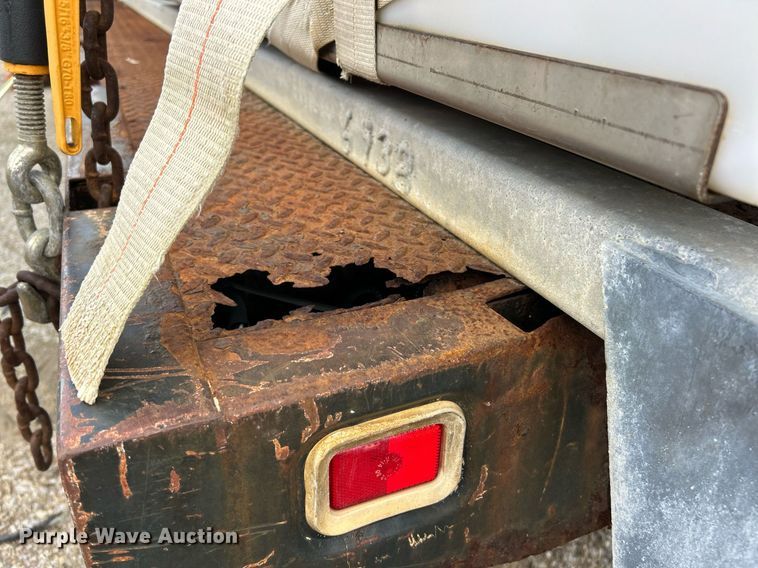 image for item EK8026 2003 International 7400 flatbed truck