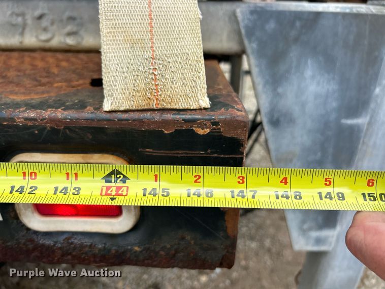 image for item EK8026 2003 International 7400 flatbed truck